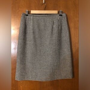 Talbots Black and White Houndstooth Skirt Size 10